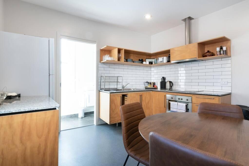 Generous Victorian Terrace In Cbd - Parking & Wifi Launceston Exterior foto
