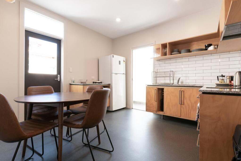 Generous Victorian Terrace In Cbd - Parking & Wifi Launceston Exterior foto